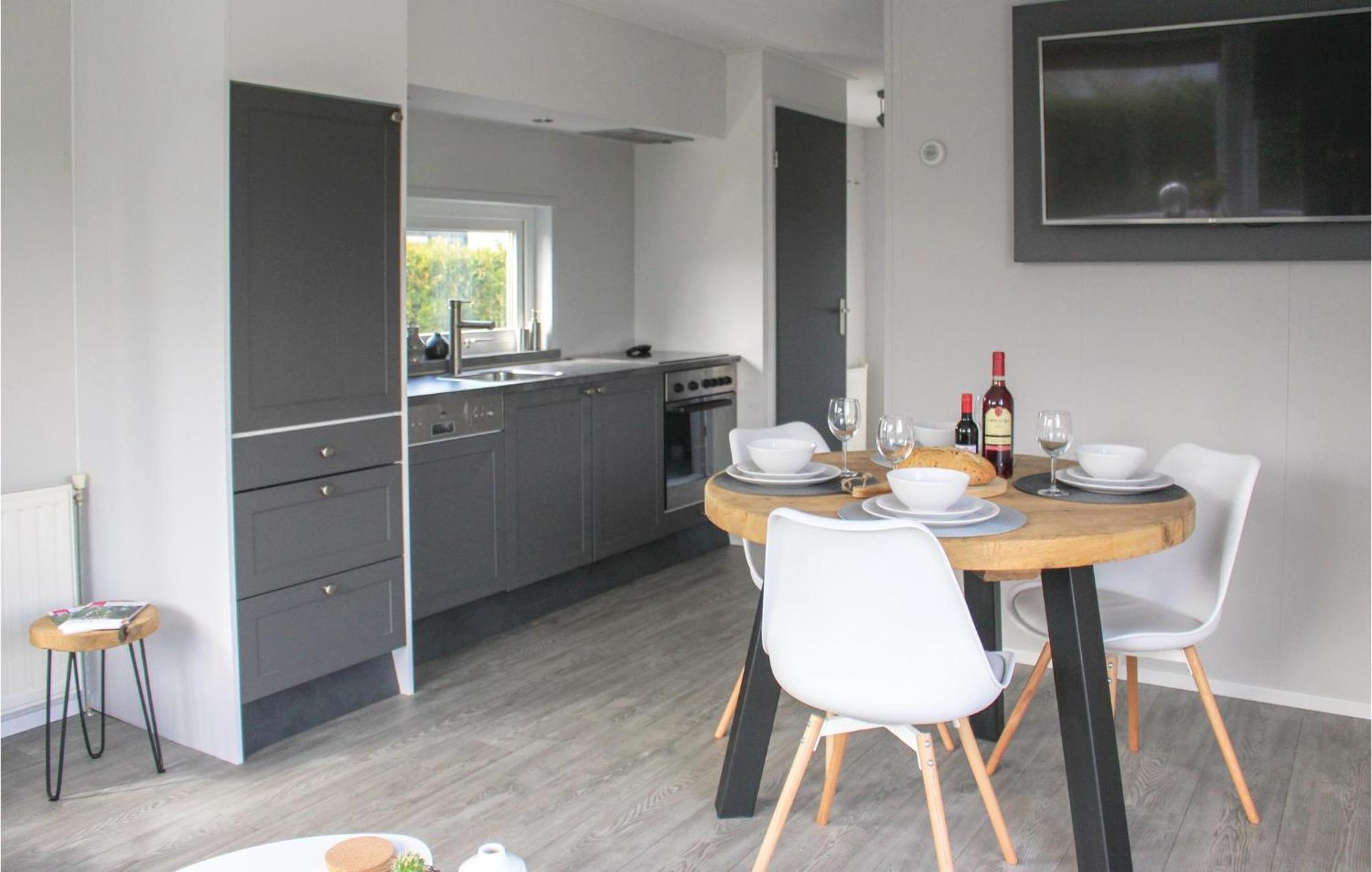 Beautiful Home In Sint-Annaland With Kitchen Zewnętrze zdjęcie