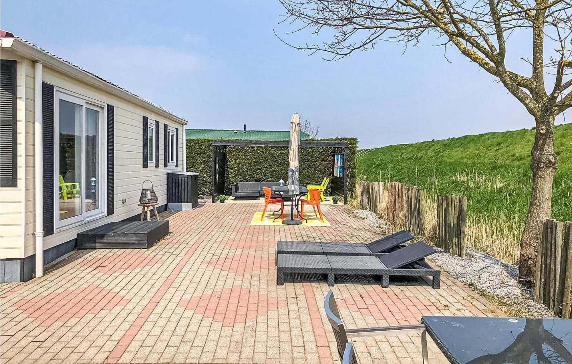 Beautiful Home In Sint-Annaland With Kitchen Zewnętrze zdjęcie